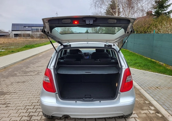 Mercedes-Benz Klasa A cena 23900 przebieg: 161000, rok produkcji 2012 z Piotrków Trybunalski małe 211